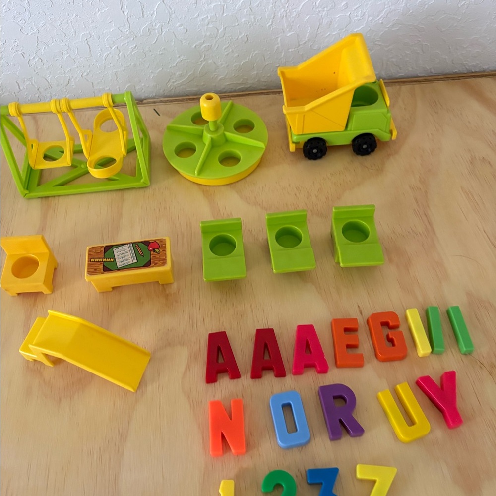 1970s Fisher-Price accessories #923